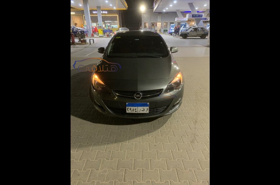 Astra Opel رمادي