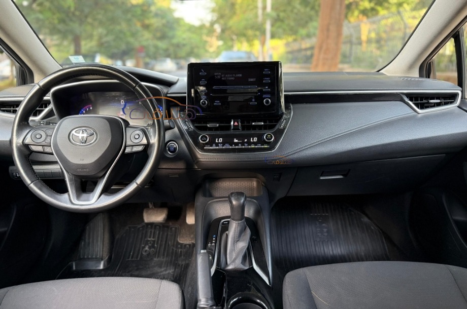 Corolla Toyota أسود