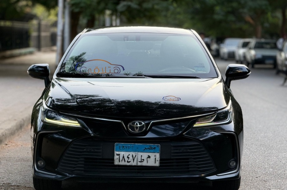 Corolla Toyota أسود
