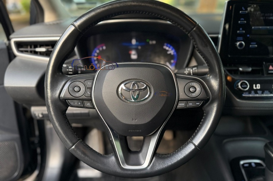 Corolla Toyota أسود