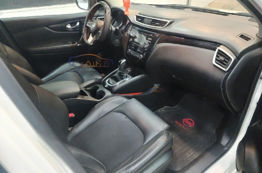 Qashqai Nissan White
