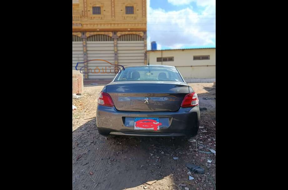 301 Peugeot Dark grey