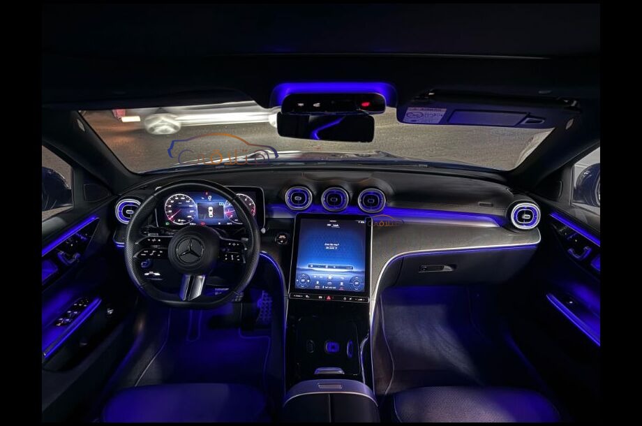 C 180 Mercedes الأزرق الداكن