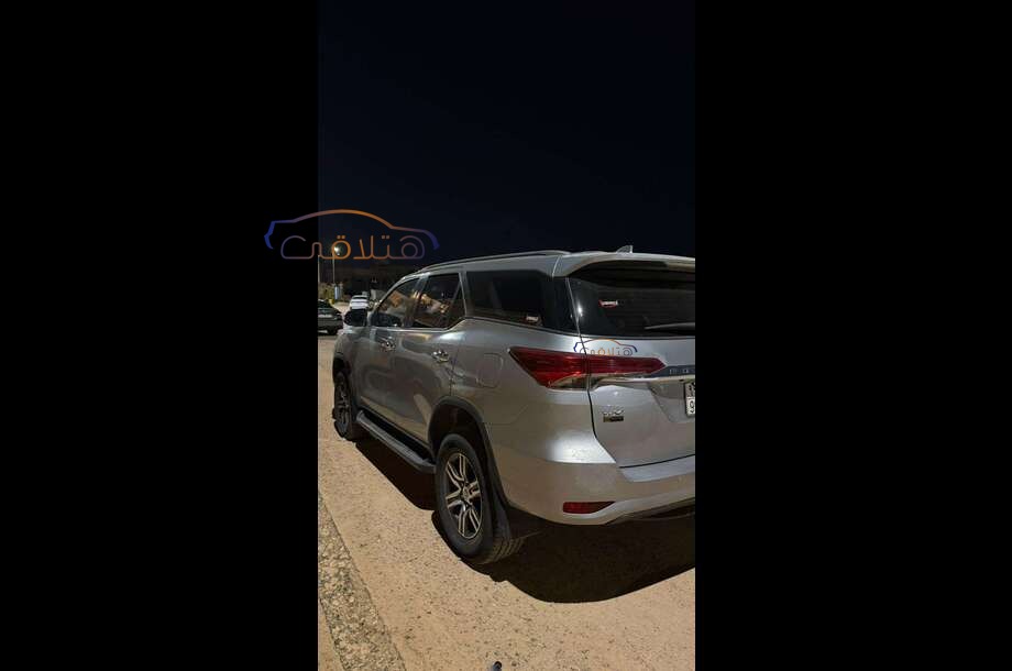 Fortuner Toyota فضي