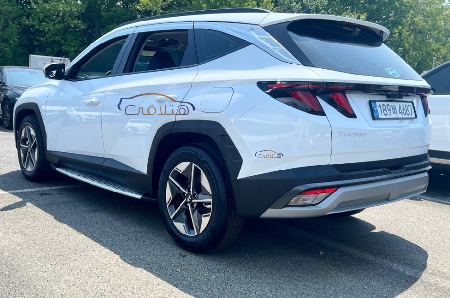 Tucson Turbo Hyundai أبيض
