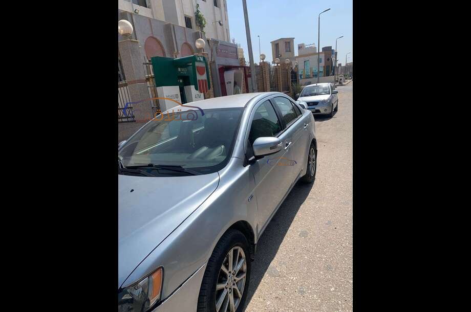 Lancer EX Shark Mitsubishi فضي