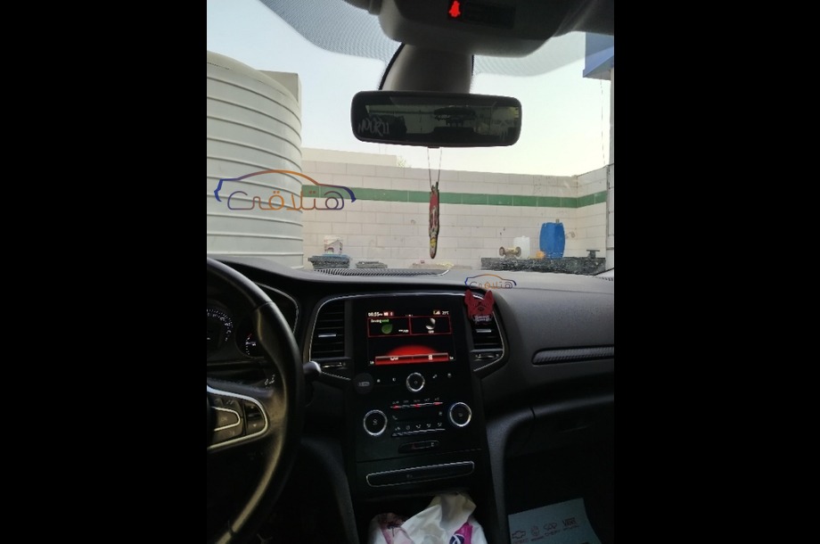 Megane Renault الأزرق الداكن