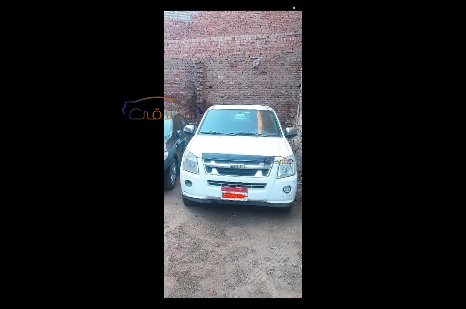 D max Isuzu أبيض