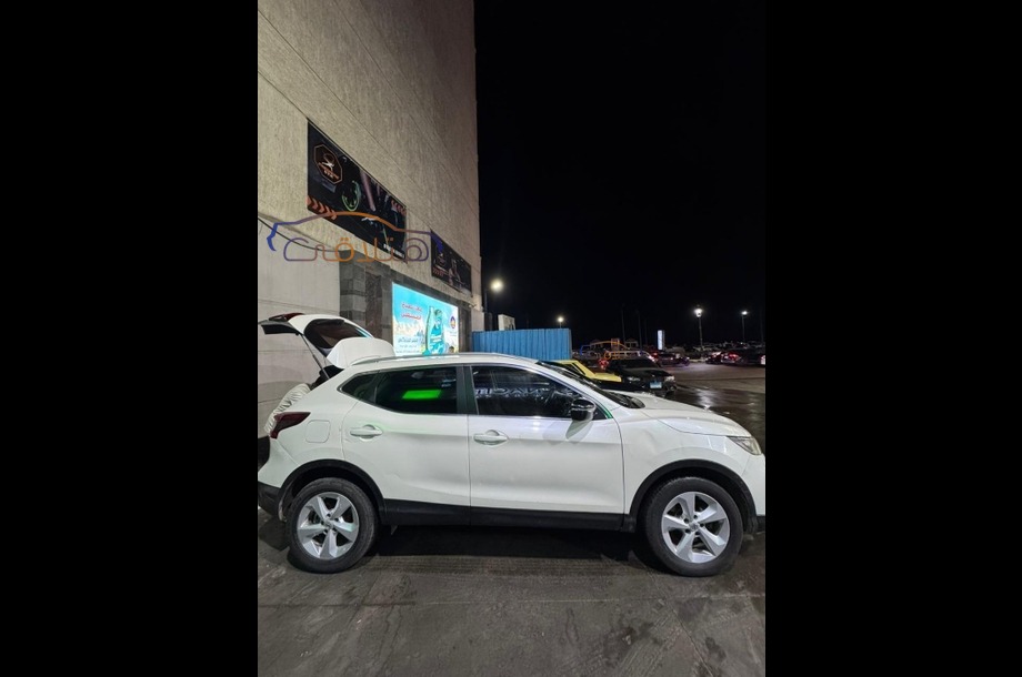 Qashqai Nissan White