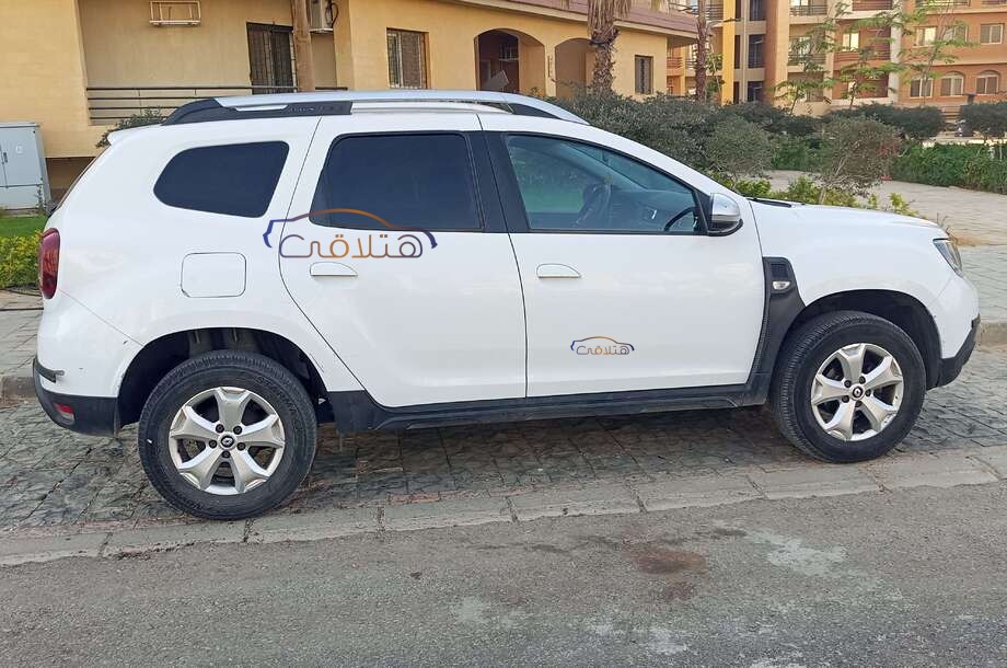 Duster Renault White