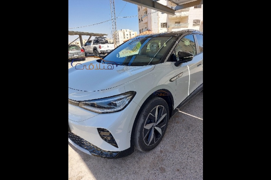 ID 4 Volkswagen أبيض
