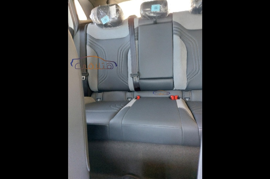 ID 4 Volkswagen أبيض