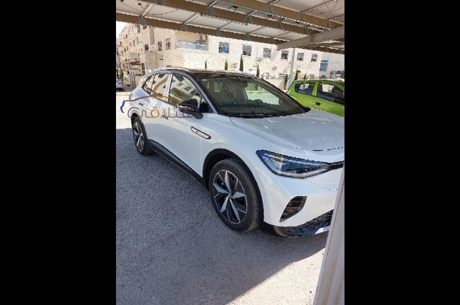 ID 4 Volkswagen أبيض