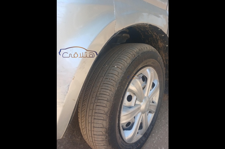 N300 Chevrolet فضي