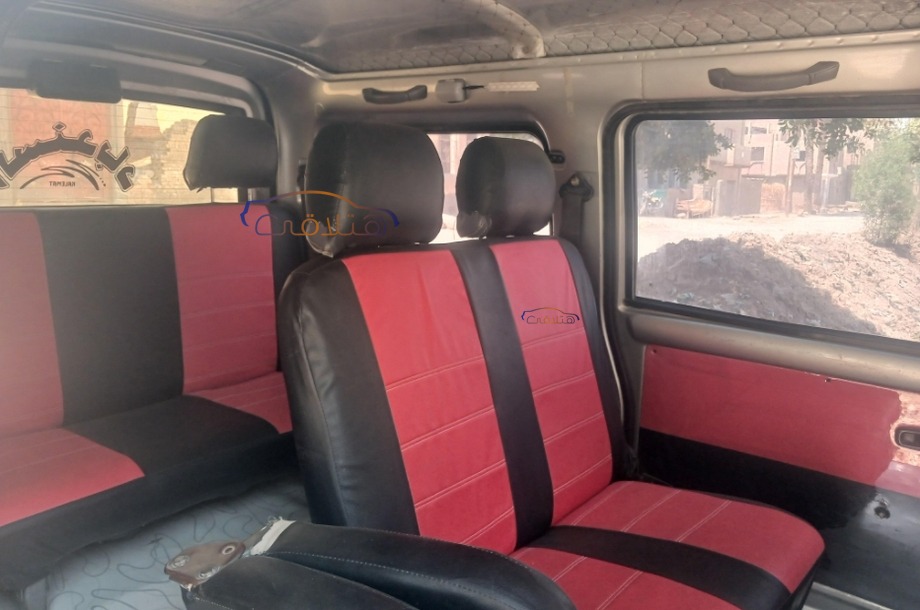 N300 Chevrolet فضي