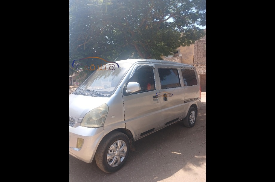 N300 Chevrolet فضي