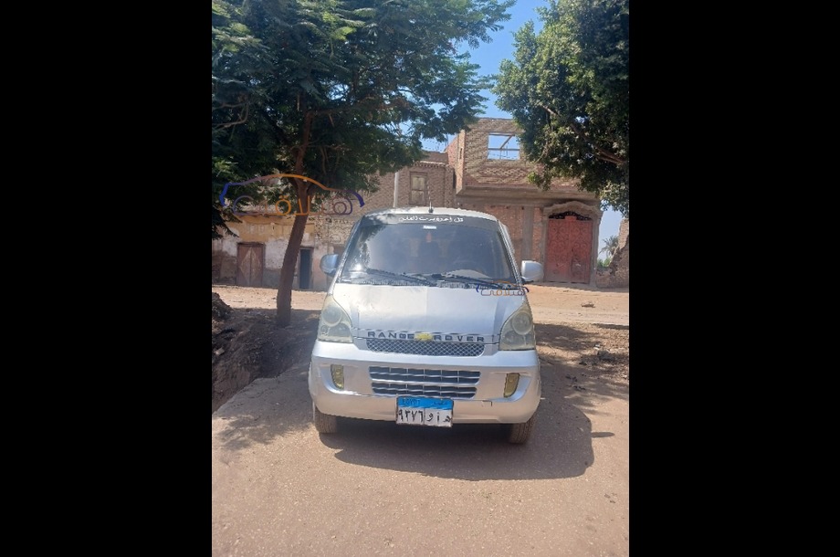 N300 Chevrolet فضي