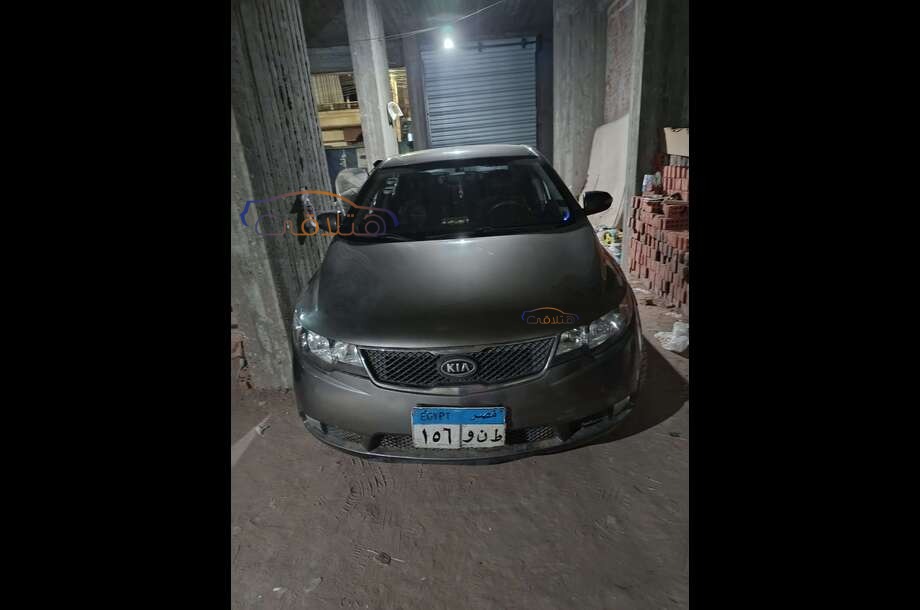 Cerato Kia فضي