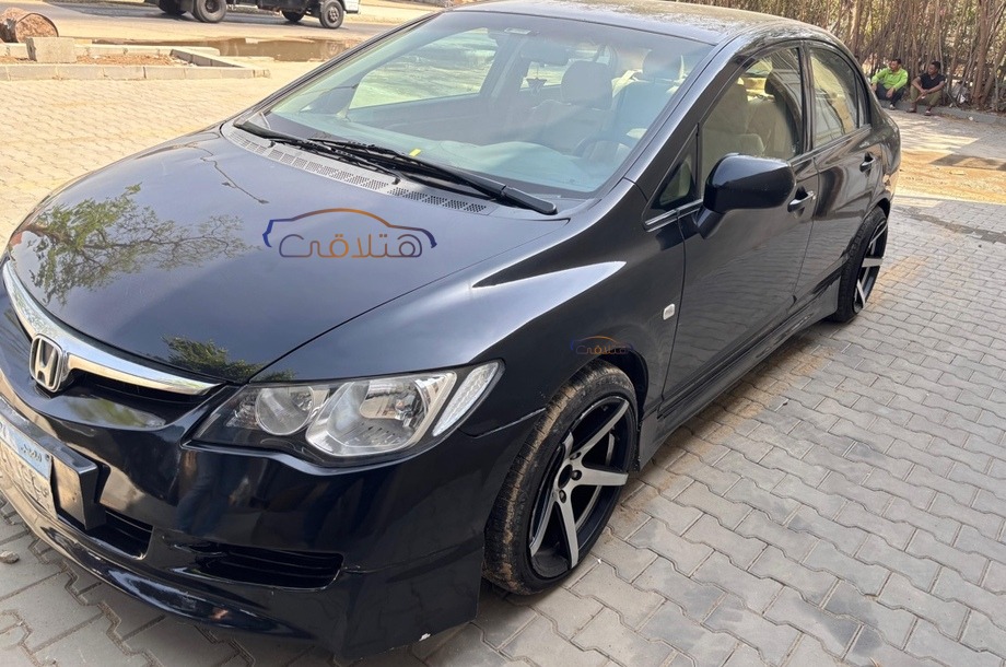 Civic Honda أسود
