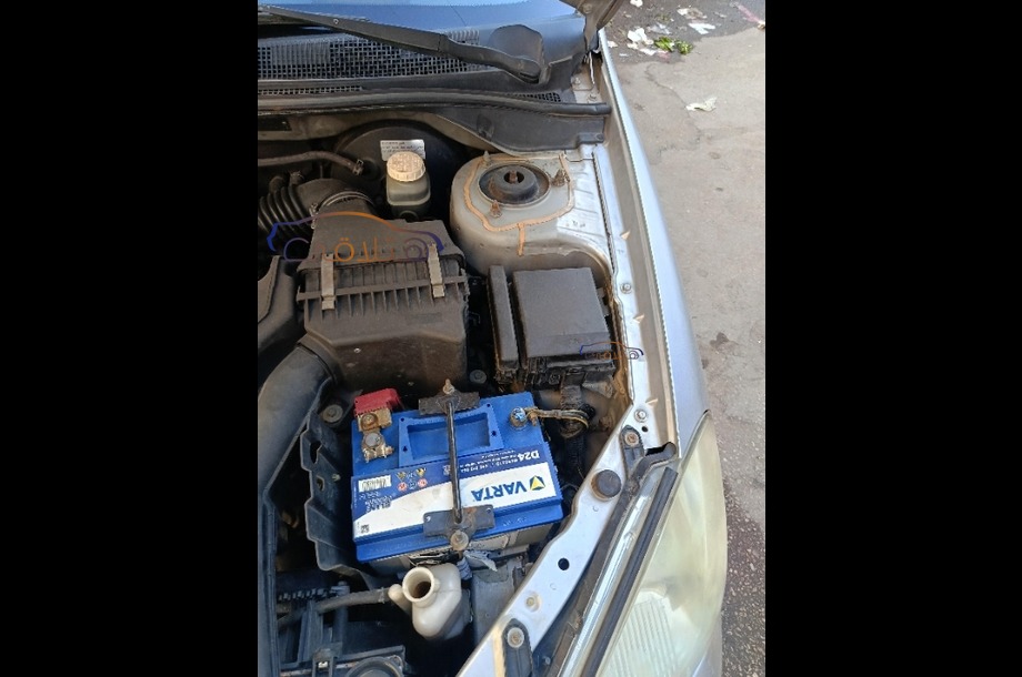 Lancer Puma Mitsubishi فضي