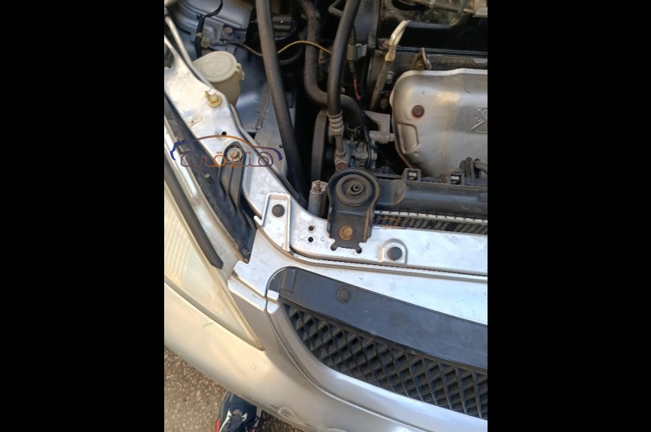 Lancer Puma Mitsubishi فضي