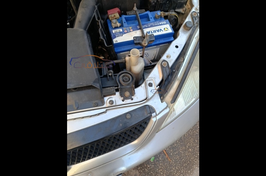 Lancer Puma Mitsubishi فضي