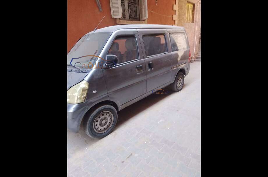 N300 Chevrolet فضي