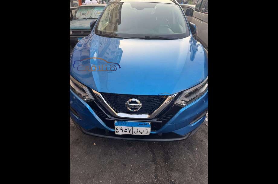 Qashqai Nissan أزرق