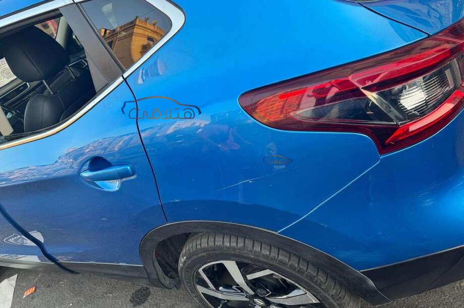 Qashqai Nissan أزرق
