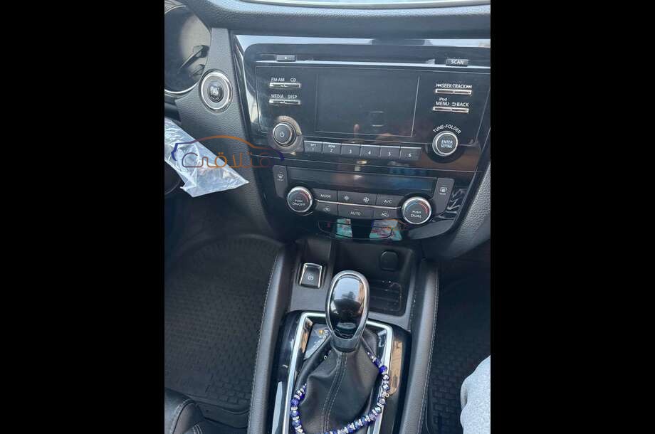 Qashqai Nissan أزرق