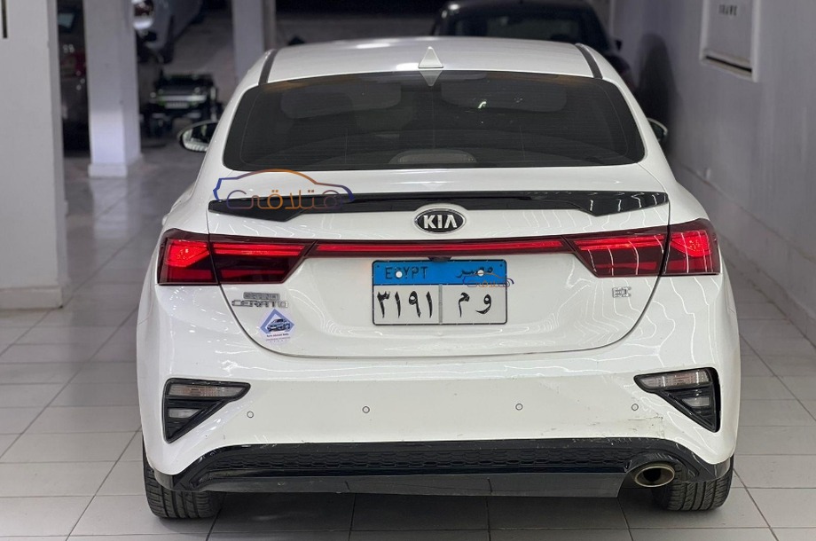 Grand Cerato Kia أبيض