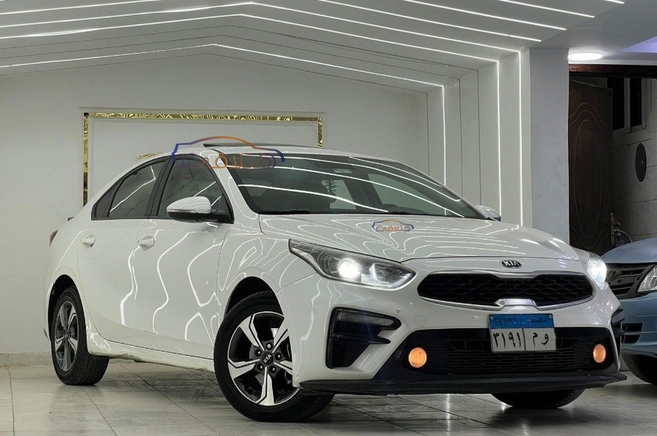 Grand Cerato Kia أبيض