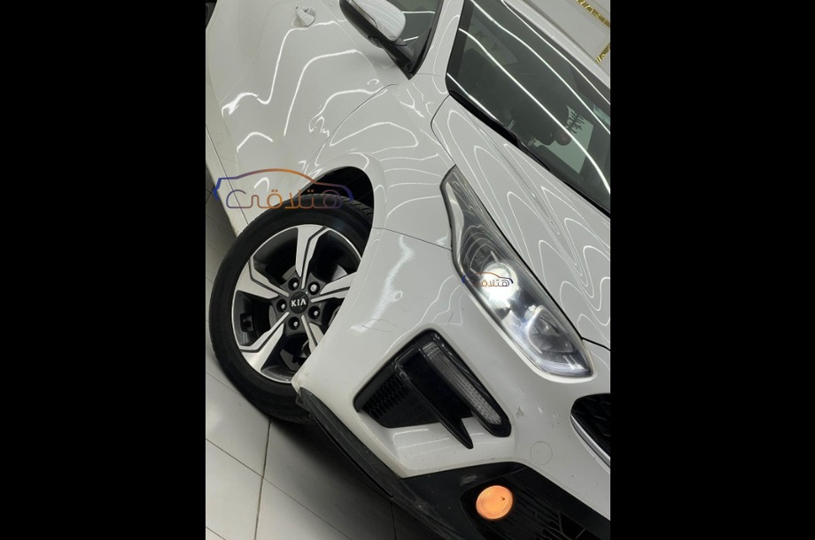 Grand Cerato Kia أبيض