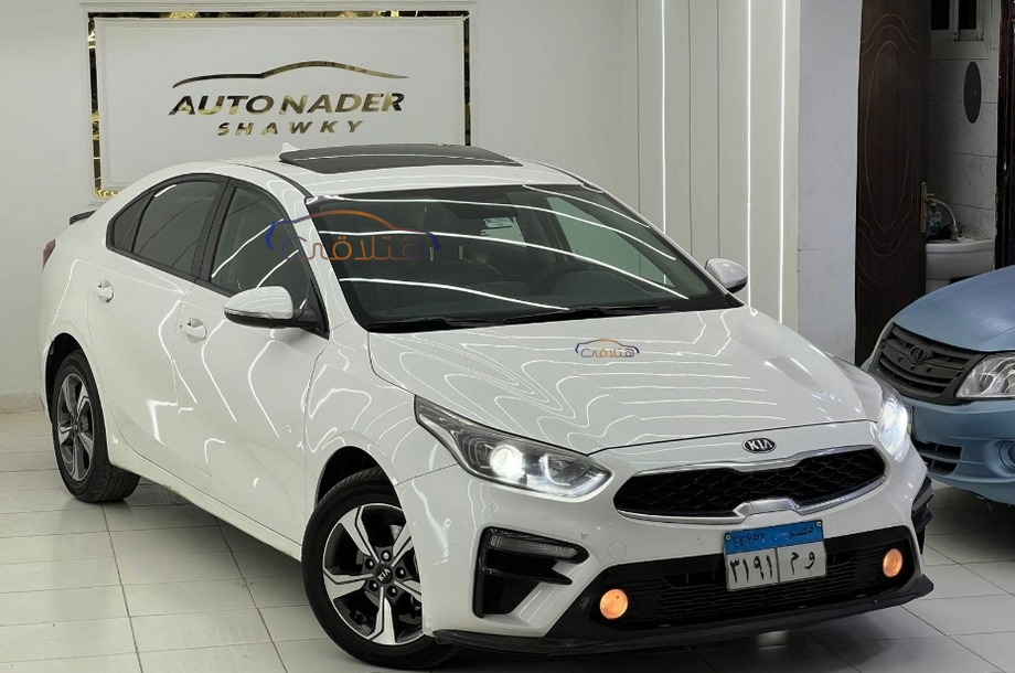 Grand Cerato Kia أبيض