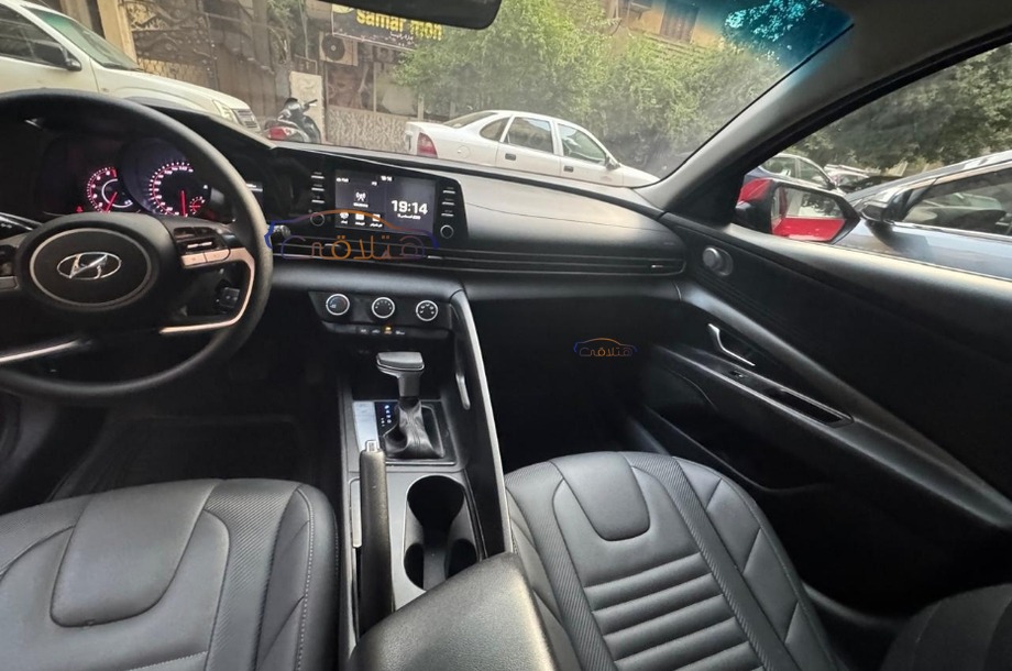 Elantra CN7 Hyundai احمر