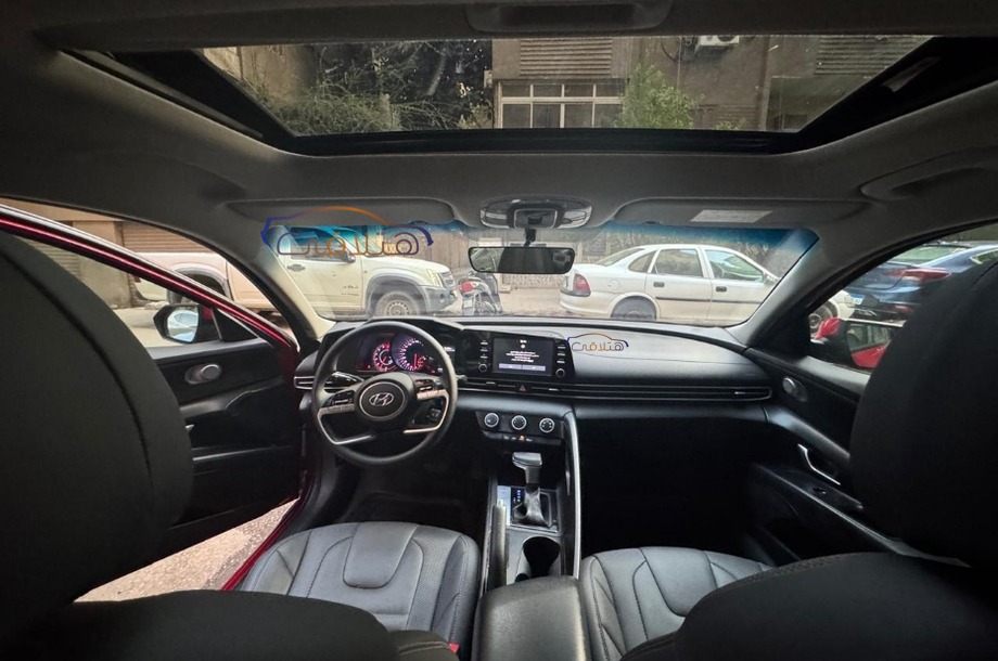 Elantra CN7 Hyundai احمر