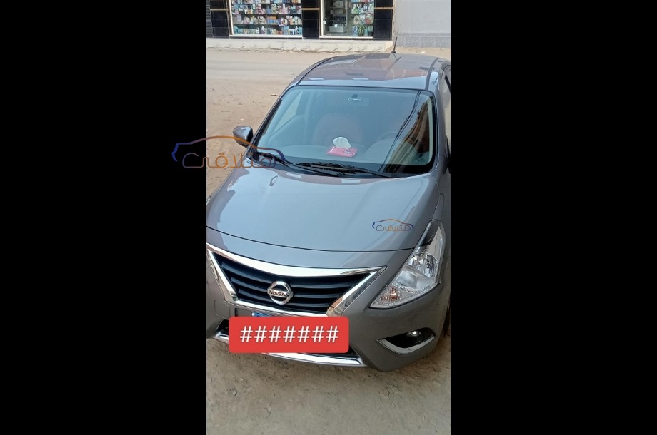 Sunny Nissan رمادي