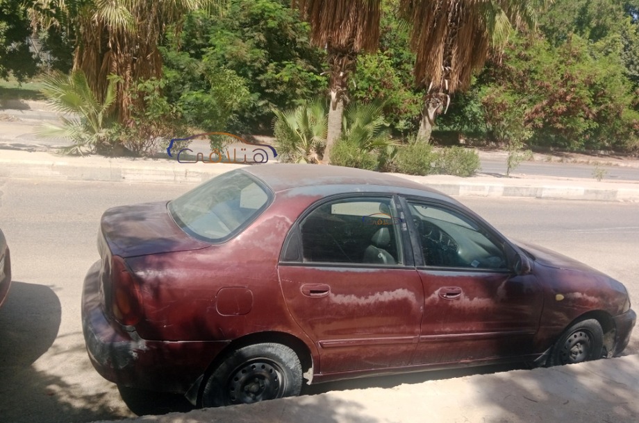 Lanos Chevrolet Dark red