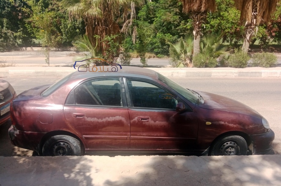 Lanos Chevrolet Dark red