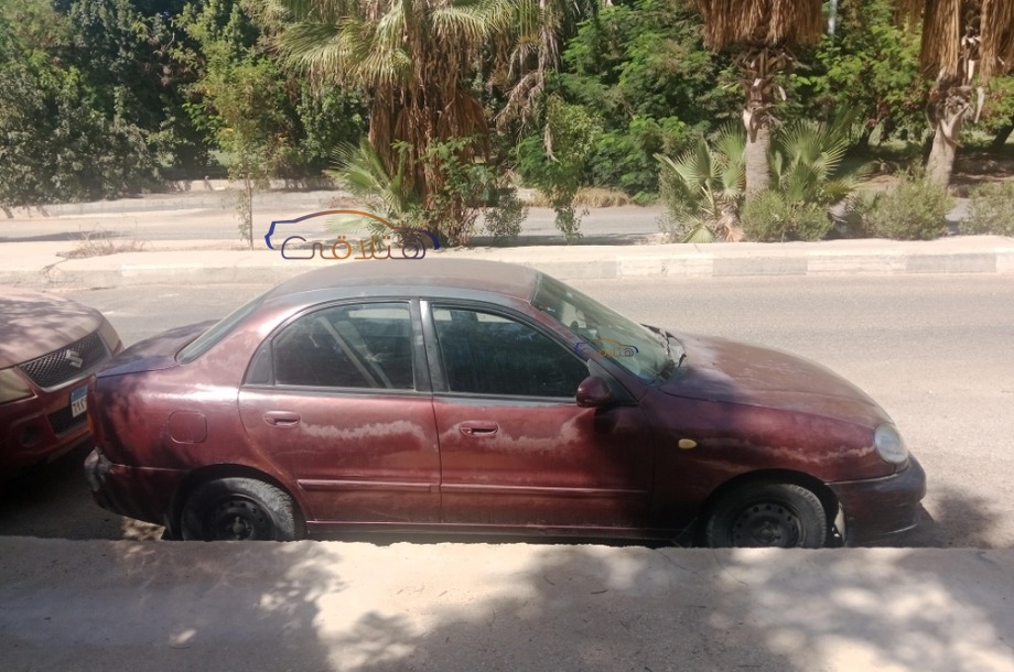 Lanos Chevrolet Dark red