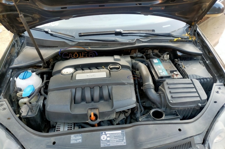 Jetta Volkswagen أسود