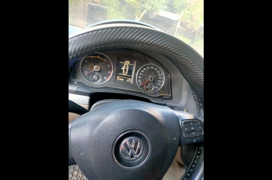 Jetta Volkswagen أسود