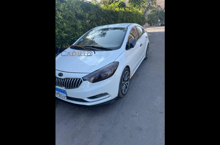 K3 Kia أبيض