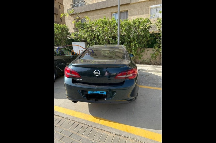 Astra Opel Dark green