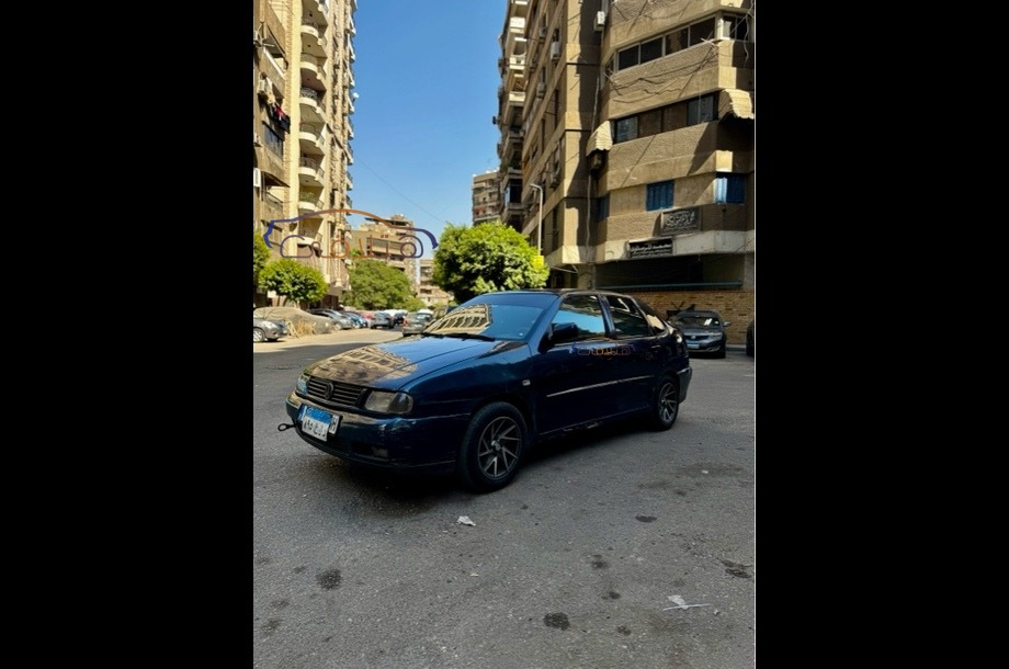 Polo Volkswagen Dark blue