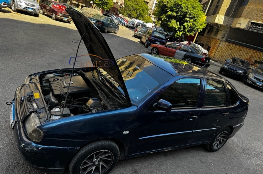 Polo Volkswagen Dark blue