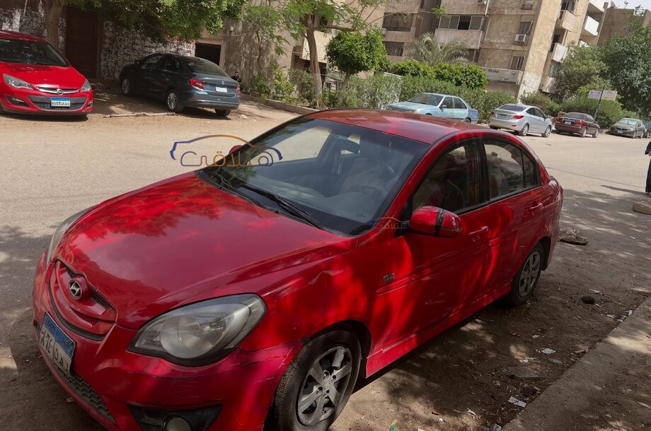 Accent Hyundai Red