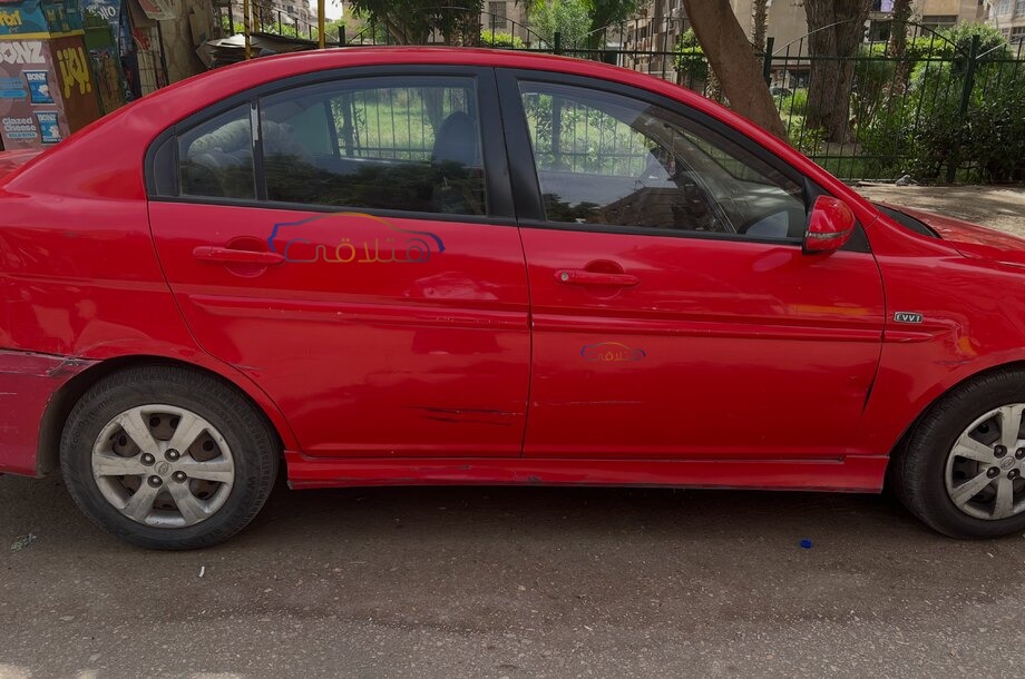 Accent Hyundai Red