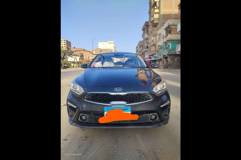Grand Cerato Kia فضي
