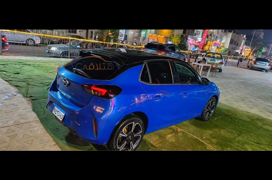Corsa Opel أزرق